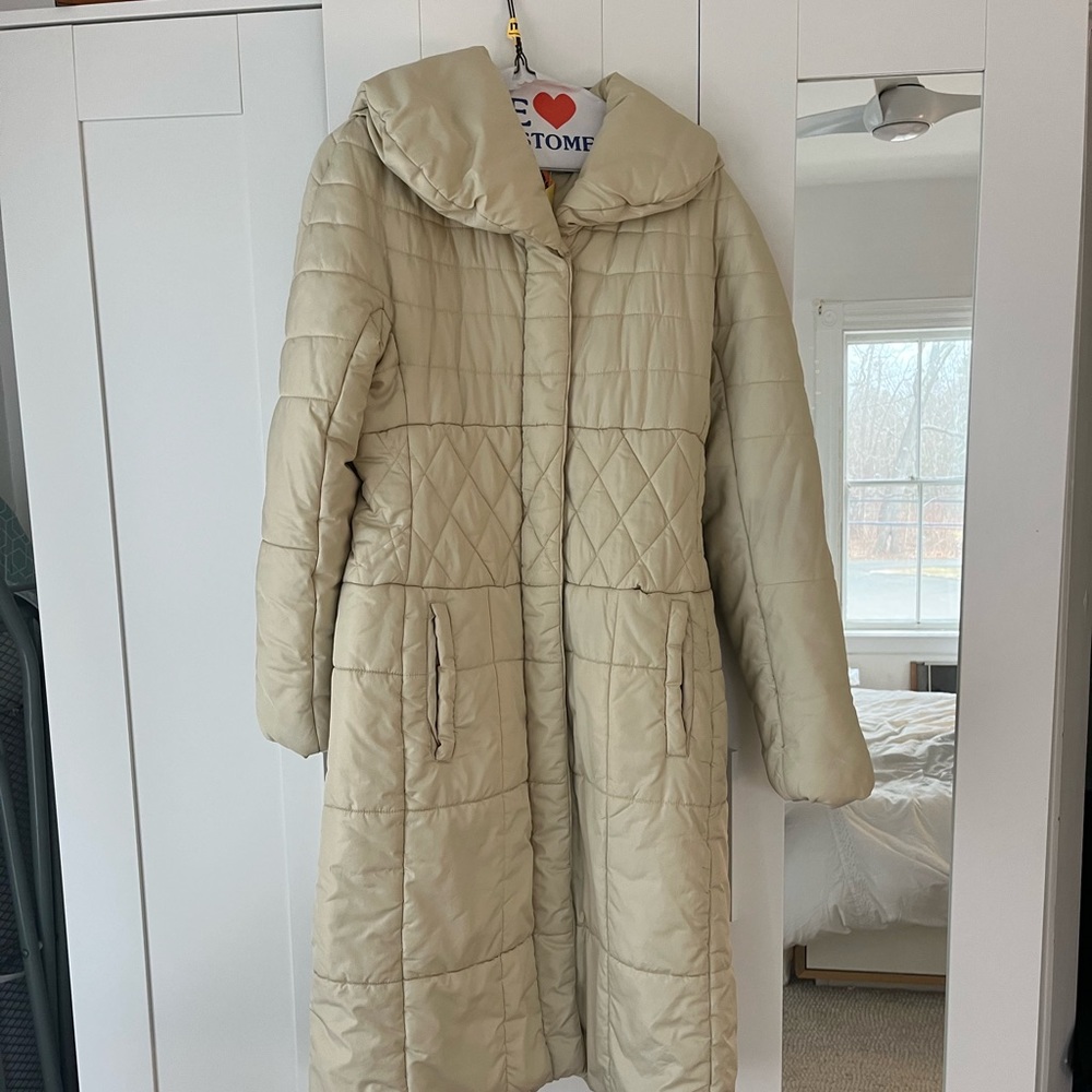 Gianfranco Ferre knee length puffer - beautiful jacket! Perfect condition.